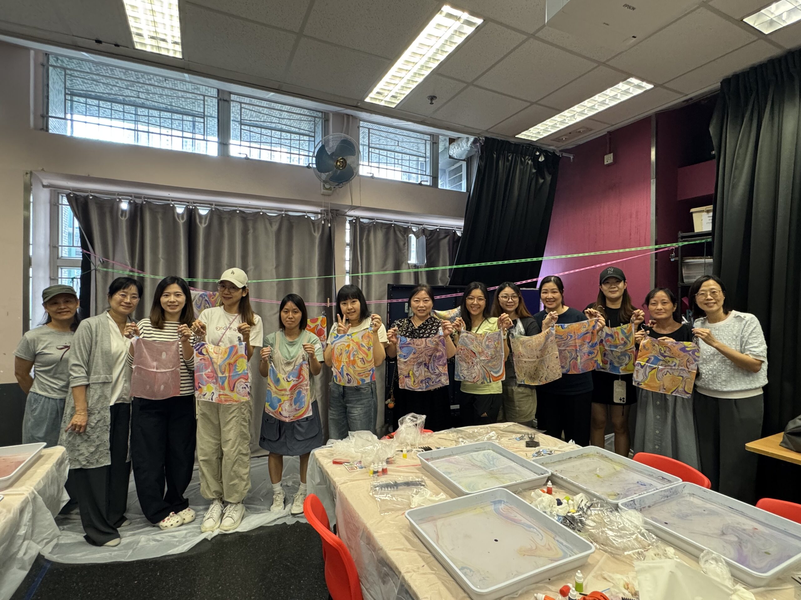 20-10-2025 療癒工作坊:製作土耳其水拓絲巾及「建立親子情感連結」短講